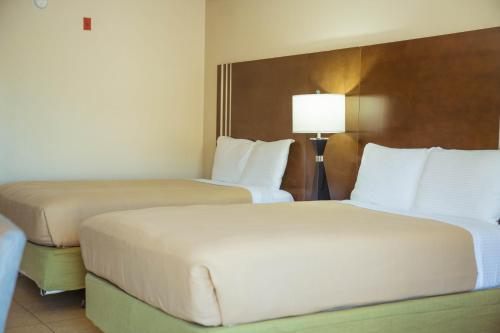 serena inn