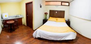 Saint Thomas,Pichincha>>Quito,3 star