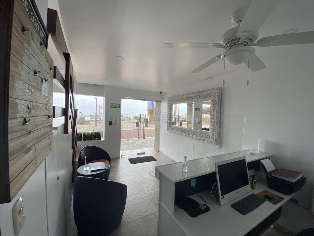 galapagos sunset hotel