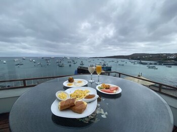 galapagos sunset hotel