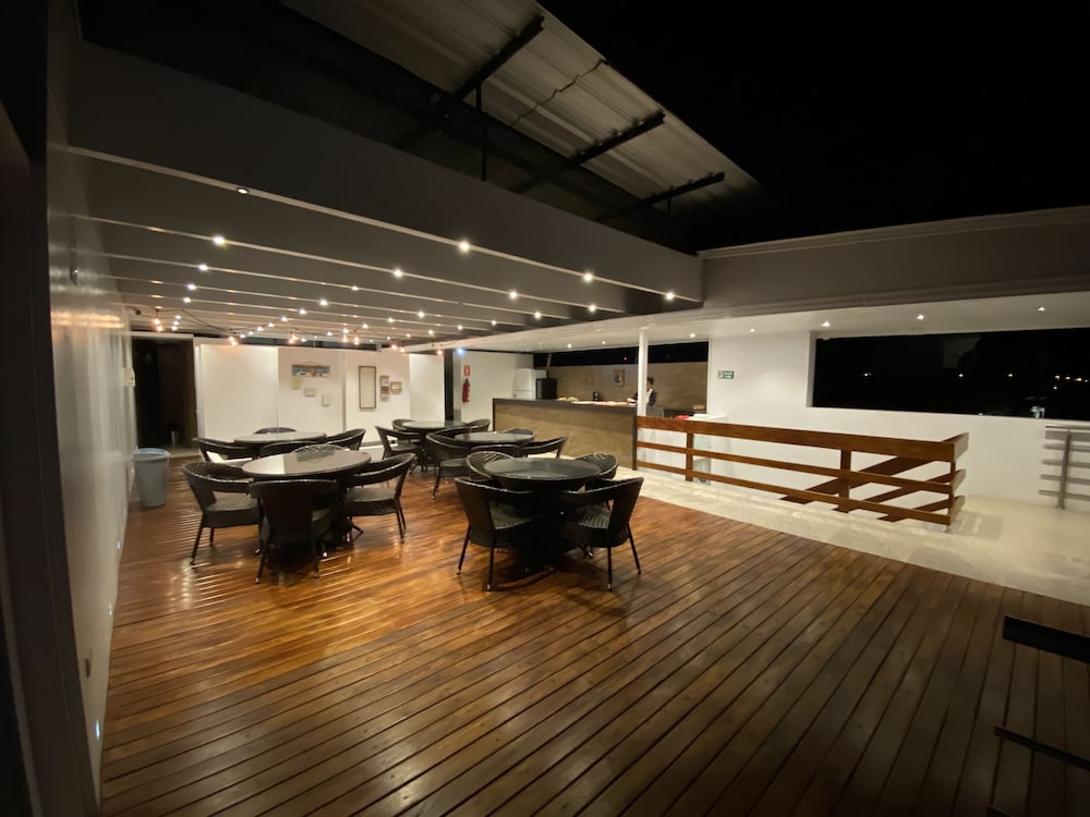 galapagos sunset hotel