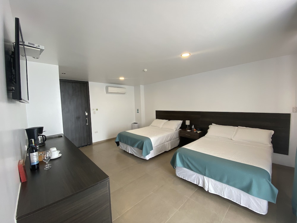 galapagos sunset hotel