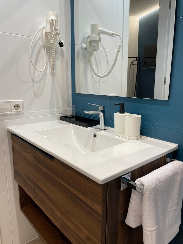 hotel oreneta gironella