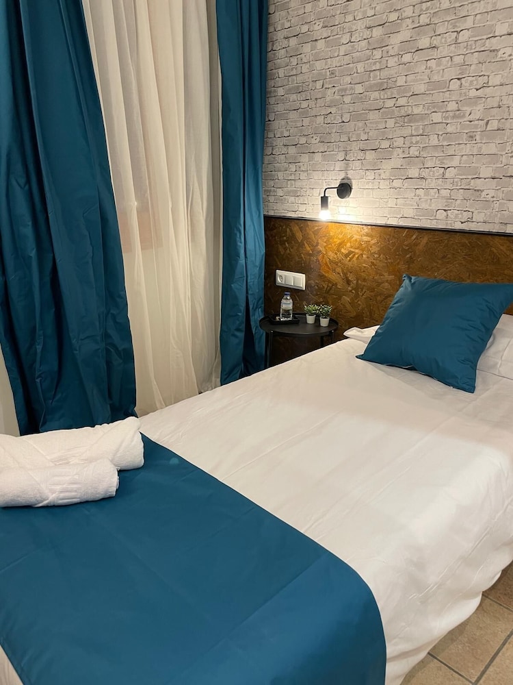 hotel oreneta gironella