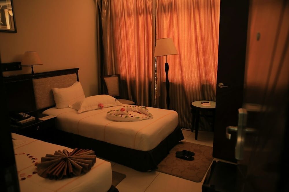 Alwaq Hotel,West Gojam>>Bahir Dar,3 star