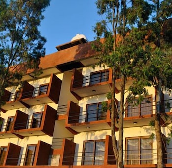 cliff edge hotel lalibela