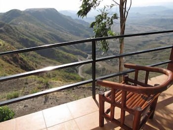 cliff edge hotel lalibela