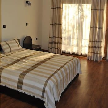 cliff edge hotel lalibela