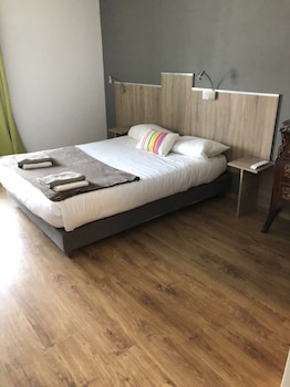 hotel le saint amand