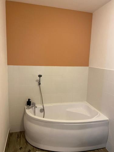 hotel le saint amand