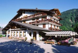 hotel stella alpina