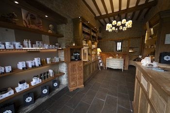 au domaine de la pommeraye and spa