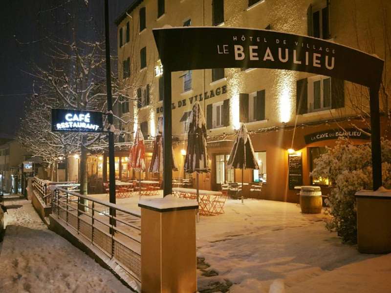 hotel beaulieu lyon charbonnieres