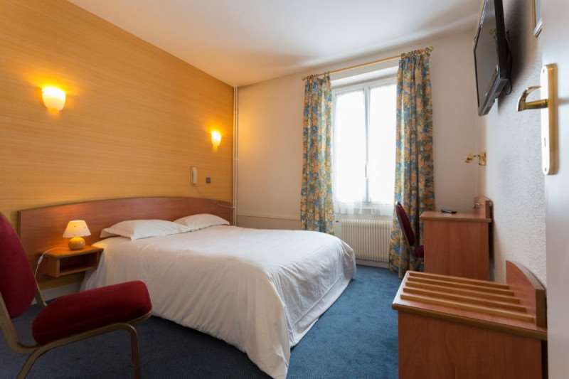 hotel beaulieu lyon charbonnieres