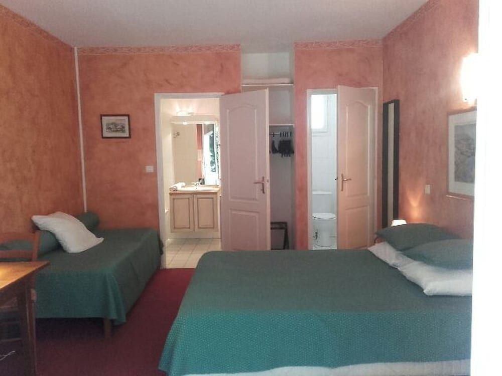 pernes les fontaines