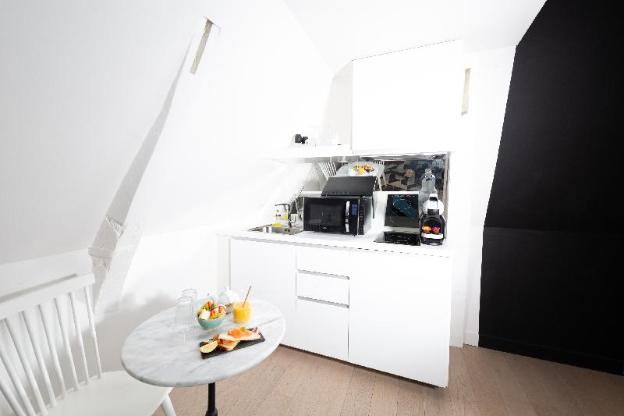 grand place hotel