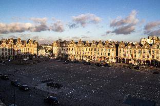 grand place hotel