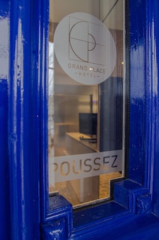 grand place hotel