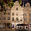 grand place hotel