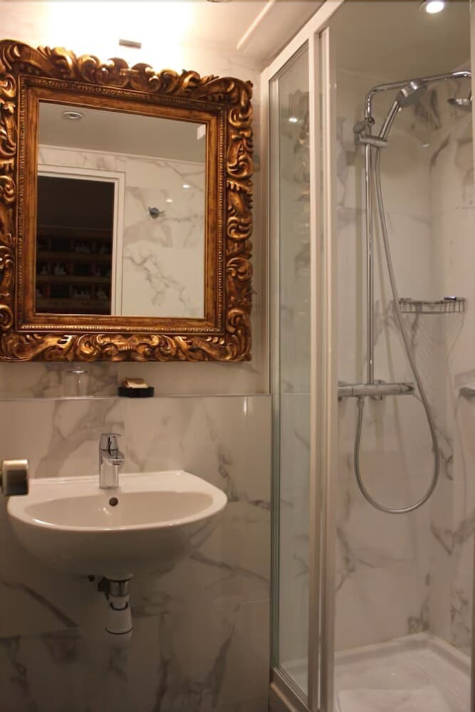 hotel victoria chatelet