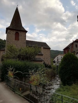 Hotel Des Voyageurs,Ferrières-Saint-Mary>>Cantal,3 star
