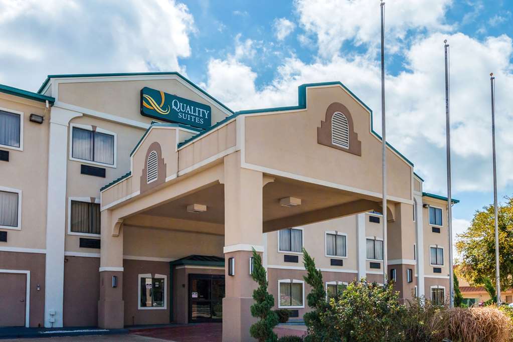 quality suites burleson ft worth