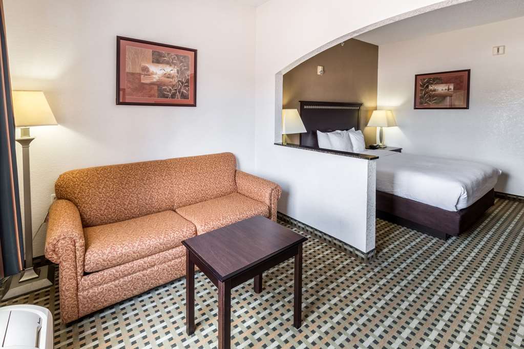 quality suites burleson ft worth