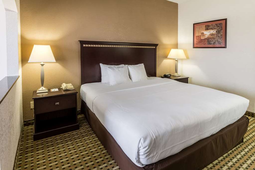 quality suites burleson ft worth