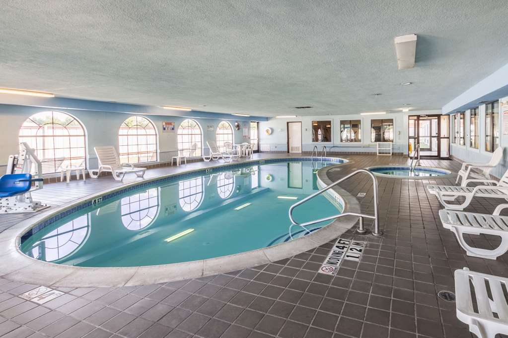 quality suites burleson ft worth