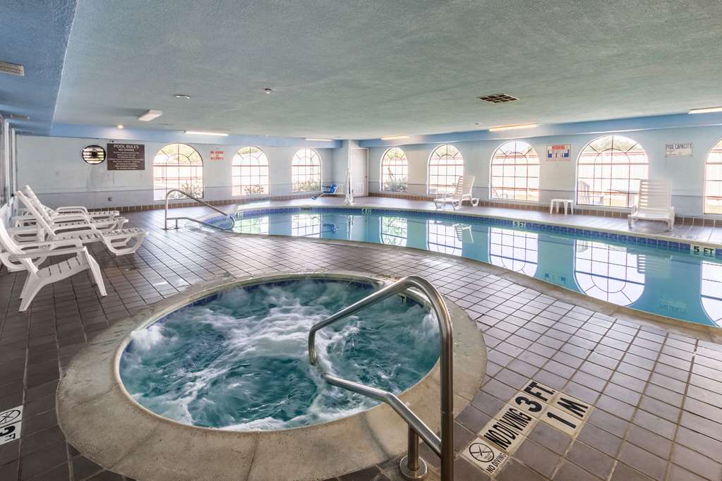 quality suites burleson ft worth