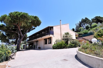 Domaine Saint Pierre,Corse-Du-Sud>>Cargese,4 star