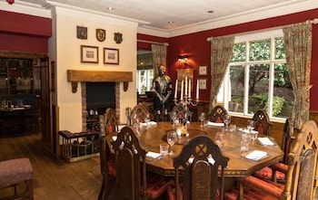 The Royal Oak Hotel And Restaurant,Kelsall>>Cheshire West And Chester,4 star