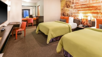 the tangerine a burbank hotel