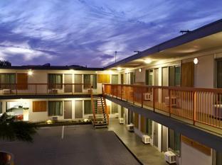 the tangerine a burbank hotel