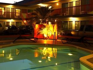 the tangerine a burbank hotel