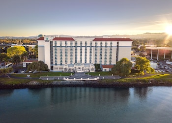 Embassy Suites By Hilton San Francisco Airport Waterfront,California>>Burlingame,4 star