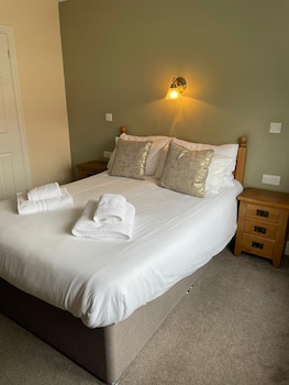 The Dolphin Hotel,Devon>>Beer,3 star