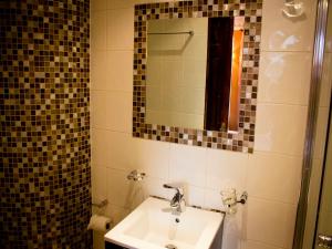 cricklewood lodge hotel