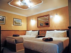 cricklewood lodge hotel
