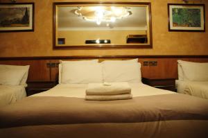 cricklewood lodge hotel