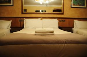 cricklewood lodge hotel