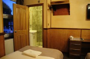cricklewood lodge hotel