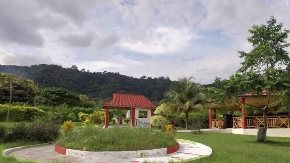 wildwin resort hostel