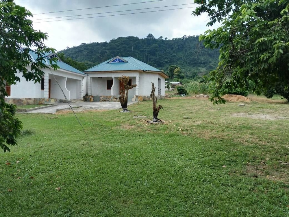 wildwin resort hostel