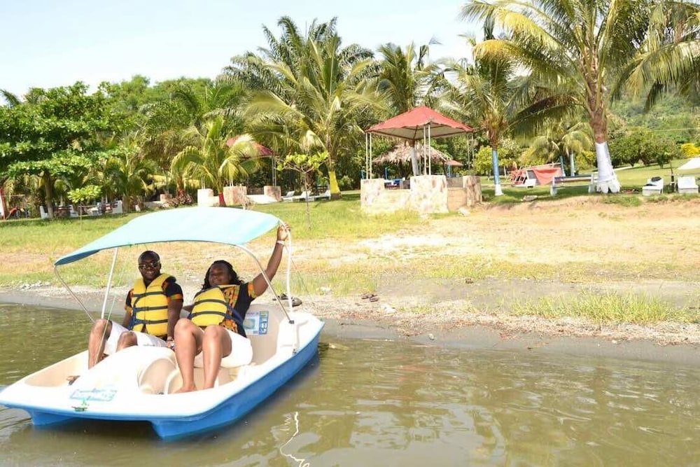 wildwin resort hostel