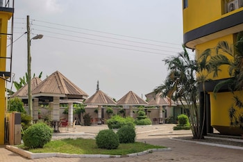 Brookvale Hotel,Bawjiase>>Accra,3 star