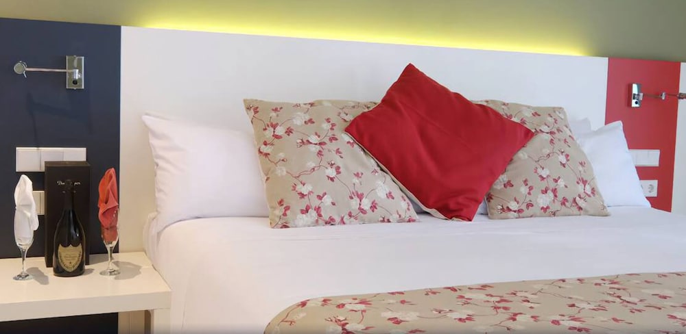magno suites