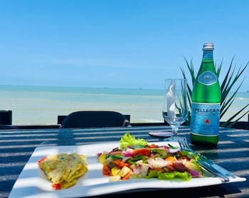 Veivaag Lodge,Shama>>Sekondi-Takoradi,4 star