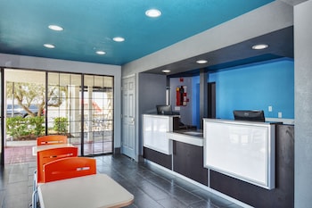 Vagabond Inn Buttonwillow North I-5,Buttonwillow>>Bakersfield,2 star