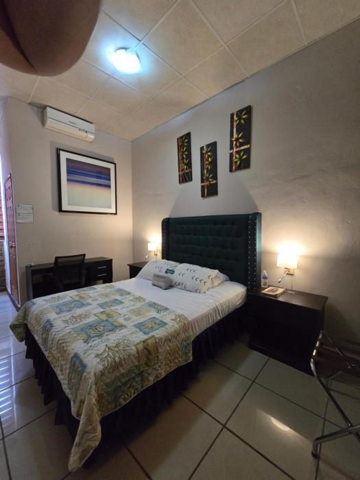 hotel el campanario